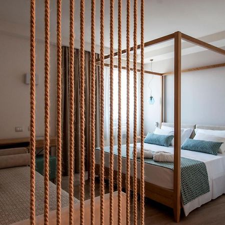 Aqua Boutique Hotel Кастільйоне-делла-Пеская Екстер'єр фото