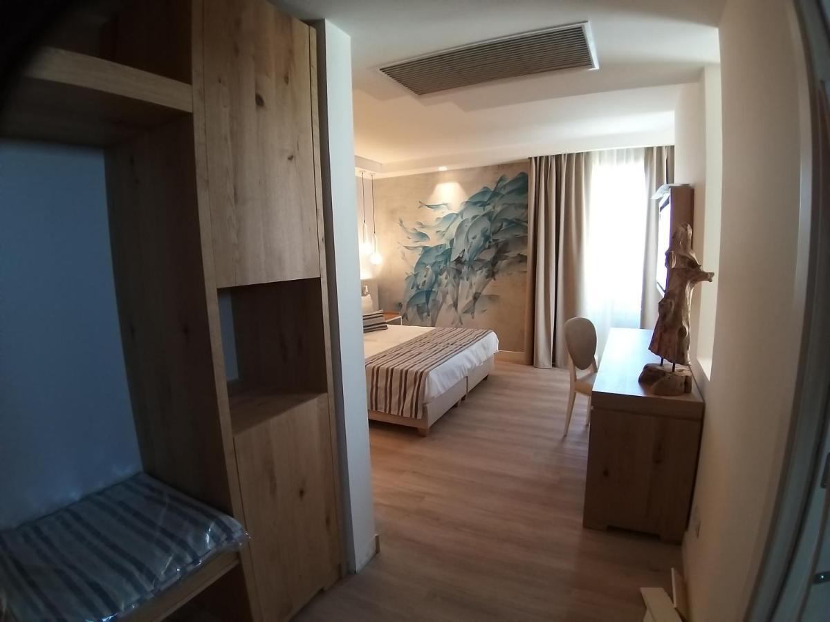 Aqua Boutique Hotel Кастільйоне-делла-Пеская Екстер'єр фото