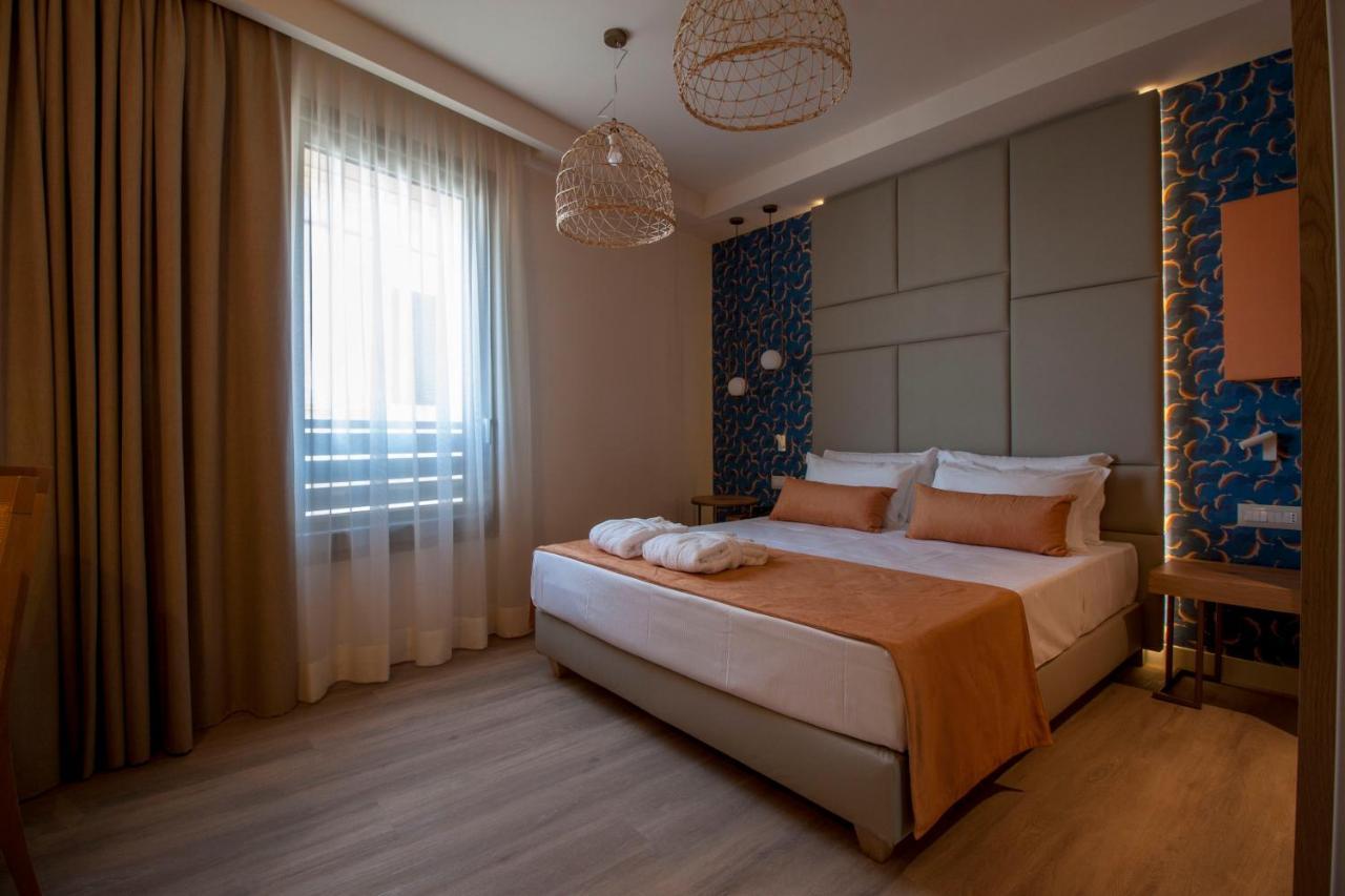 Aqua Boutique Hotel Кастільйоне-делла-Пеская Екстер'єр фото