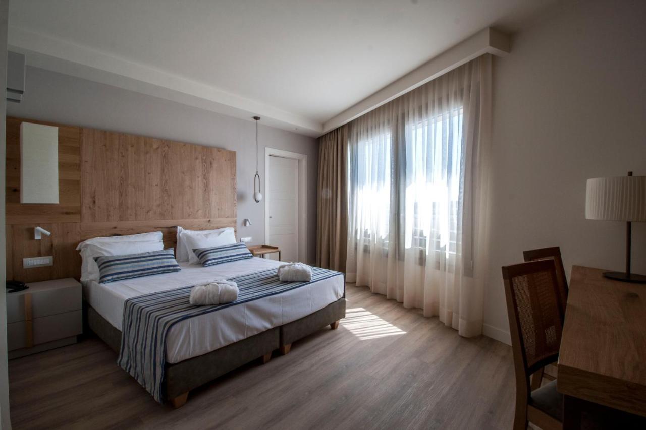 Aqua Boutique Hotel Кастільйоне-делла-Пеская Екстер'єр фото