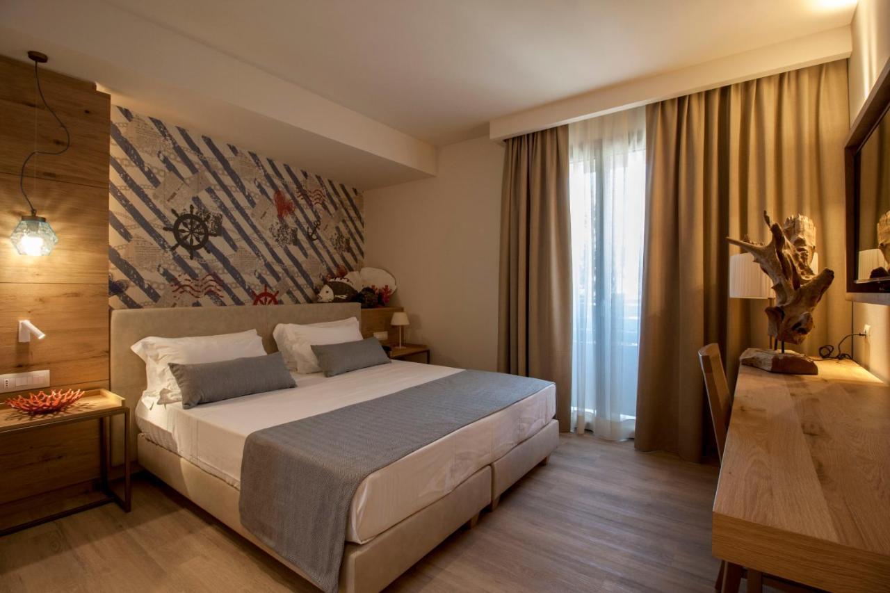 Aqua Boutique Hotel Кастільйоне-делла-Пеская Екстер'єр фото