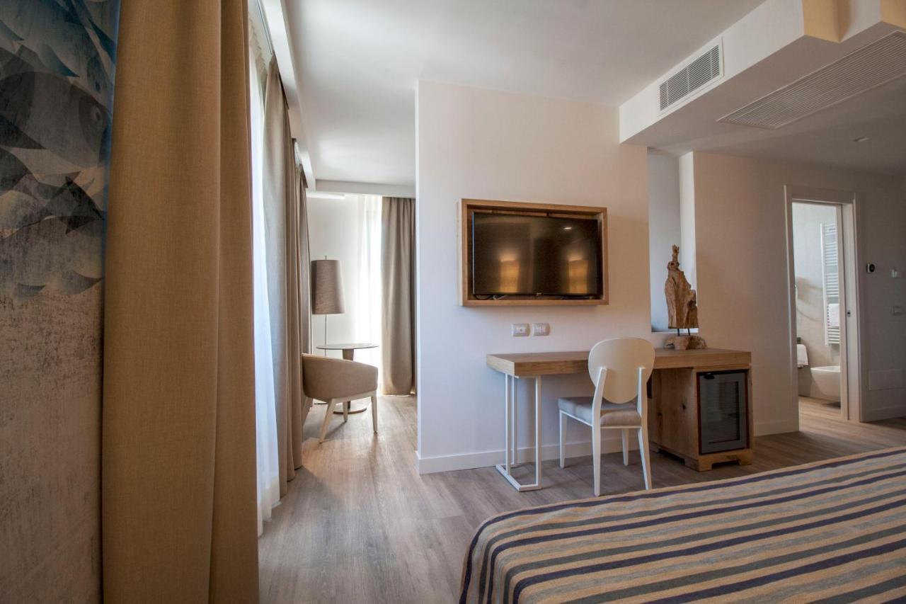 Aqua Boutique Hotel Кастільйоне-делла-Пеская Екстер'єр фото
