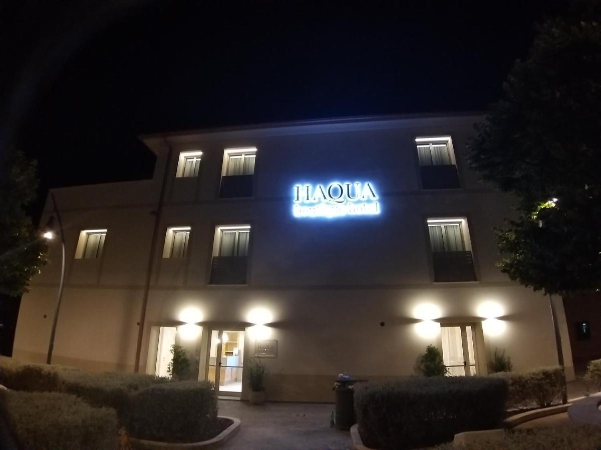 Aqua Boutique Hotel Кастільйоне-делла-Пеская Екстер'єр фото