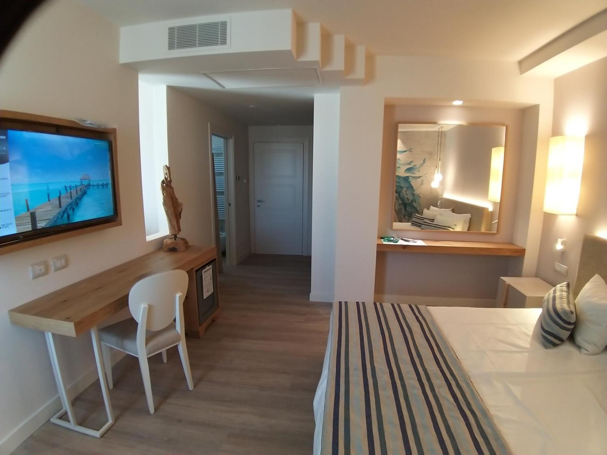 Aqua Boutique Hotel Кастільйоне-делла-Пеская Екстер'єр фото